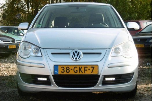 Volkswagen Polo - 1.4 TDI Comfortline BlueMotion 2008 5DRS APK - 1