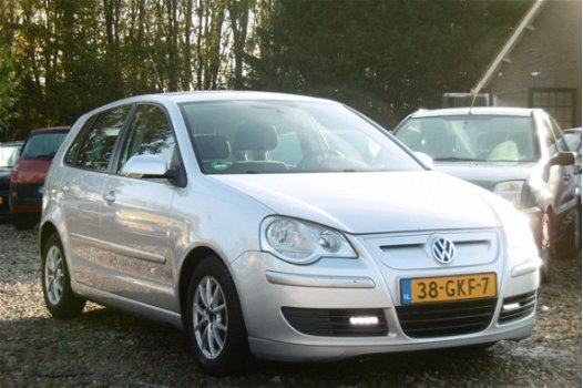 Volkswagen Polo - 1.4 TDI Comfortline BlueMotion 2008 5DRS APK - 1