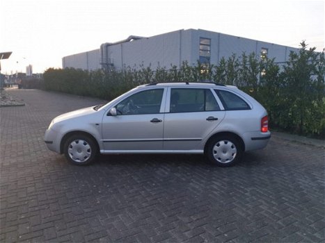 Skoda Fabia Combi - 1.4 Comfort goed zuinig LEES TEKST - 1