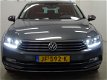 Volkswagen Passat Variant - 1.6 TDI Highline NAVI-CAMERA-LEER/ALCANTARA-PARKEERHULP - 1 - Thumbnail