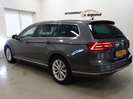 Volkswagen Passat Variant - 1.6 TDI Highline NAVI-CAMERA-LEER/ALCANTARA-PARKEERHULP - 1