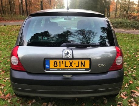 Renault Clio - 1.6-16V Privilège AIRCO. NWE APK. BJ'2003 - 1