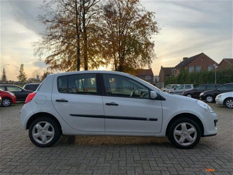 Renault Clio - 1.2 16V 5drs*NAP*AIRCO*Elek.pak*LMV - 1