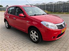 Dacia Sandero - 1.2 Lauréate Airco, Elek ramen voor , Radio Cd Speler, NAP km, APK