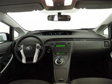 Toyota Prius - 1.8 Dynamic Hybrid Aut7 (head-up, clima, xenon)