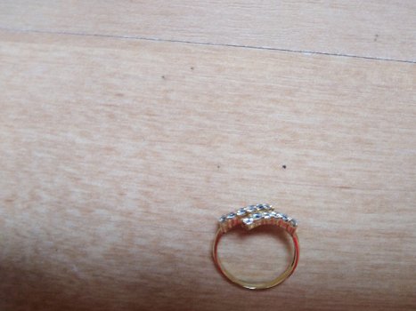 Ring goudkleurig met strass steentjes - 1