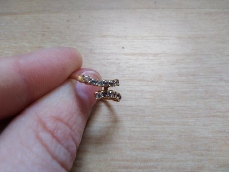 Ring goudkleurig met strass steentjes - 3