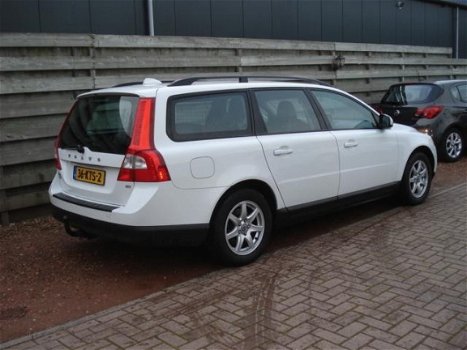 Volvo V70 - 2.0 Limited Edition Navigatie leder - 1