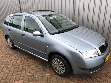 Skoda Fabia Combi - 1.4-16V Comfort - 1