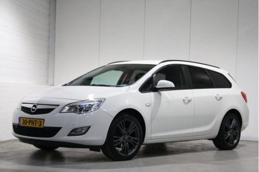 Opel Astra Sports Tourer - 1.4 Edition NAVI|18INCH|PDC - 1