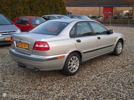 Volvo S40 - 1.8 - 1