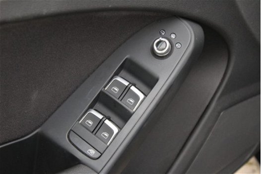 Audi A4 Avant - AUTOMAAT 1.8 TFSI Business Edition Navigatie, trekhaak - 1