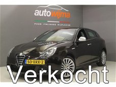 Alfa Romeo Giulietta - 1.4 Turbo 170pk Distinctive Sportpack TCT Automaat Leder, Navigatie, 18Inch.