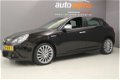 Alfa Romeo Giulietta - 1.4 Turbo 170pk Distinctive Sportpack TCT Automaat Leder, Navigatie, 18Inch. - 1 - Thumbnail