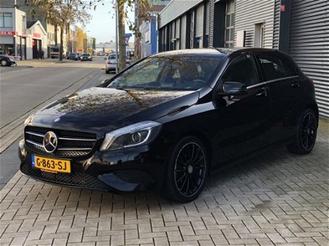 Mercedes-Benz A-klasse - 180 Style Sport LED_XENON_AUT_PDC V+A_CRUISE CONTROLL - 1