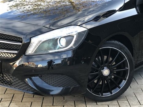 Mercedes-Benz A-klasse - 180 Style Sport LED_XENON_AUT_PDC V+A_CRUISE CONTROLL - 1