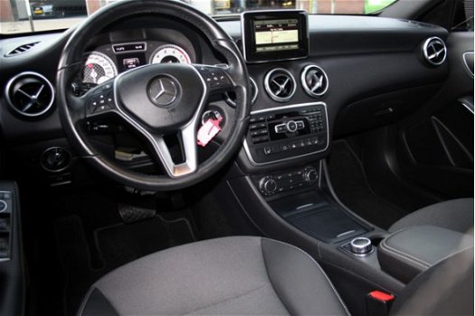 Mercedes-Benz A-klasse - 180 Style Sport LED_XENON_AUT_PDC V+A_CRUISE CONTROLL - 1