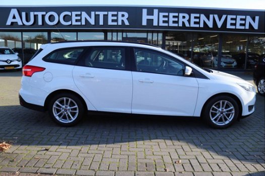 Ford Focus Wagon - 1.5 TDCI Trend Edition 50 procent deal 4.475, - ACTIE LMV / Trekhaak / PDC / Navi - 1