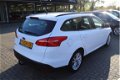 Ford Focus Wagon - 1.5 TDCI Trend Edition 50 procent deal 4.475, - ACTIE LMV / Trekhaak / PDC / Navi - 1 - Thumbnail