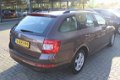 Skoda Octavia Combi - 1.6 TDI Amb. Bns Automaat 50 procent deal 5.625, - ACTIE DSG / Navi / Clima / - 1 - Thumbnail