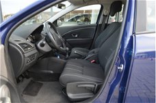Renault Mégane - 1.5 dCi Expres. S&S 50 procent deal 3.475, - ACTIE Navi / Airco / Bluetooth / Cruis