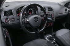 Volkswagen Polo - 1.2 TSI Comfortline 5 Deurs Navigatie App Connect Airconditioning Dealer onderhoud