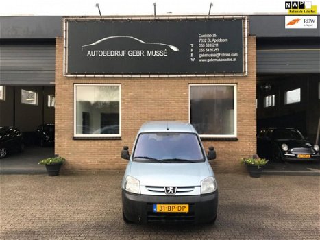 Peugeot Partner - 170C 1.9 D Avantage Elektr. ramen, Meeneemprijs, Distr. v.v. Computer kapot - 1