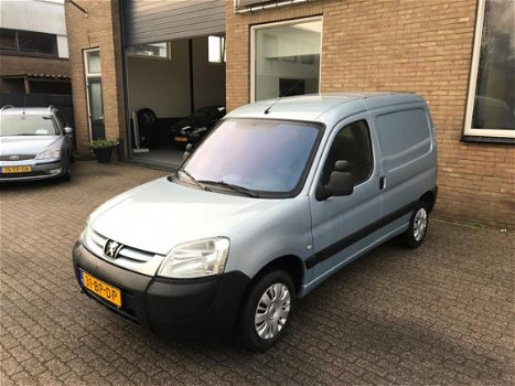 Peugeot Partner - 170C 1.9 D Avantage Elektr. ramen, Meeneemprijs, Distr. v.v. Computer kapot - 1