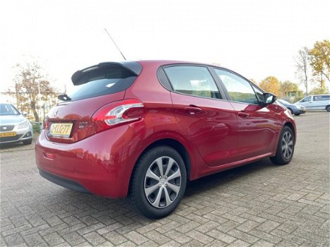 Peugeot 208 - 1.4 e-HDi Blue Lease |Automaat|5drs|Navi|Luxe| - 1