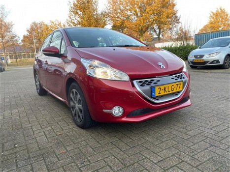 Peugeot 208 - 1.4 e-HDi Blue Lease |Automaat|5drs|Navi|Luxe| - 1