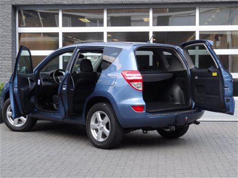 Toyota RAV4 - 2.0 VVTi Dynamic , dealer onderhouden, trekhaak, climate / cruise control, 4 wheel dri - 1