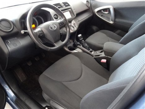 Toyota RAV4 - 2.0 VVTi Dynamic , dealer onderhouden, trekhaak, climate / cruise control, 4 wheel dri - 1