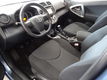 Toyota RAV4 - 2.0 VVTi Dynamic , dealer onderhouden, trekhaak, climate / cruise control, 4 wheel dri - 1 - Thumbnail