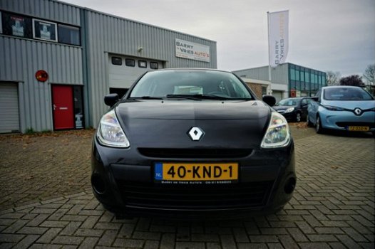 Renault Clio - 1.2 Special Line Navigatie Dealeronderhouden - 1