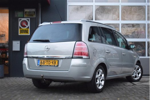 Opel Zafira - 2.2 Cosmo 150PK/7-persoons/leder/LM/NAP - 1