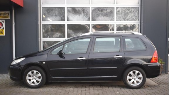 Peugeot 307 SW - 1.6-16V Pack Autom./Clima/Cruise/Panodak/NIEUWE APK - 1