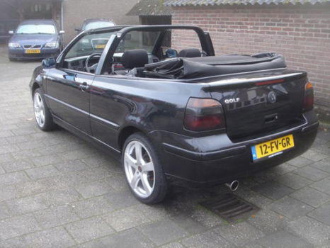 Volkswagen Golf Cabriolet - 1.8 Trendline - 1