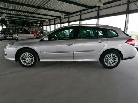 Renault Laguna Estate - 2.0 Expression Climate Control, Navigatie - 1