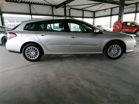 Renault Laguna Estate - 2.0 Expression Climate Control, Navigatie - 1