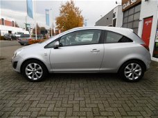 Opel Corsa - 1.2-16V Berlin Automatische Airco, Cruise, Parkeersensoren, Radio/CD, 16" LM, Stoel/stu