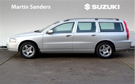 Volvo V70 - 2.4 Edition Classic - 1