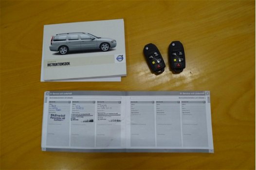 Volvo V70 - 2.4 Edition Classic - 1