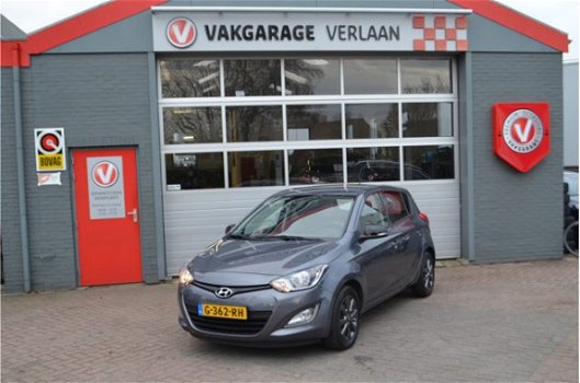 Hyundai i20 - 1.2 HP i-Motion Cruise Control l.m. velgen - 1