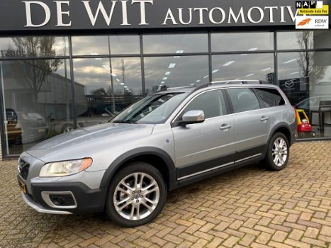 Volvo XC70 - 2.4 D5 Summum Navi, Leder, Climate-C, Cruise-C, Stuurbed, Lm velg, PDC, Media system - 1