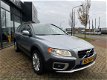 Volvo XC70 - 2.4 D5 Summum Navi, Leder, Climate-C, Cruise-C, Stuurbed, Lm velg, PDC, Media system - 1 - Thumbnail