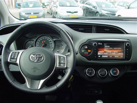 Toyota Yaris - 1.3 VVT-i Aspiration - 1