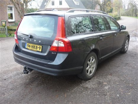 Volvo V70 - 2.4D Kinetic Automaat - 1