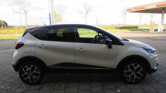 Renault Captur - TCe 90 Intens | Nav | Cam | ParkSens V&A | Dode Hoek Waarsch | Gar Plus 02-2021|NAP - 1