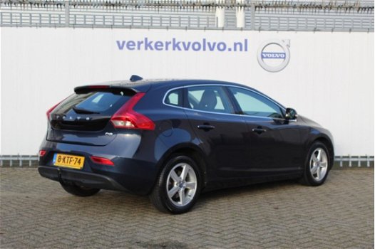 Volvo V40 - D2 Momentum - 1