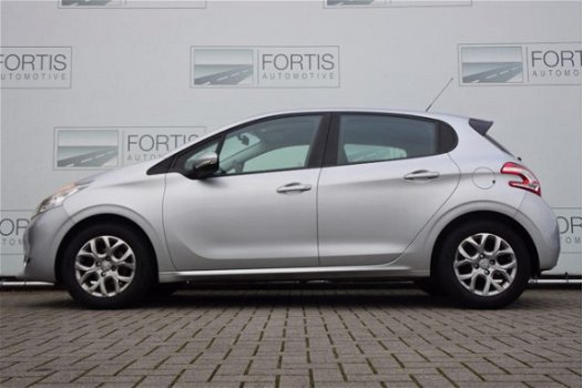 Peugeot 208 - 1.2 VTi Active Geen import/ Navi/ Airco/ PDC/ Bluetooth/ Cruise-ctr - 1